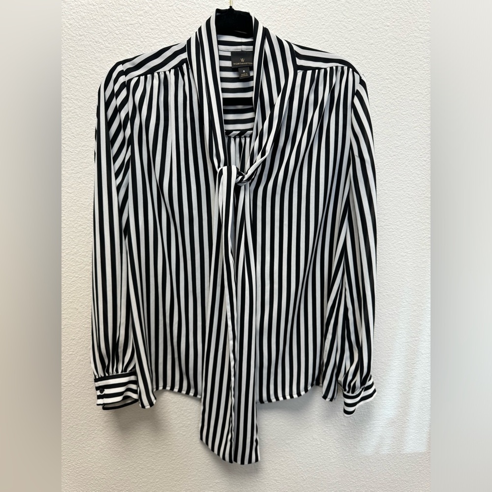Very classy blouse. Soft and light weight.